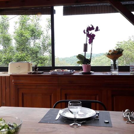 B&B En Plein Coeur De La Foret Artiguelouve Экстерьер фото